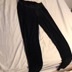 Black pants with lines